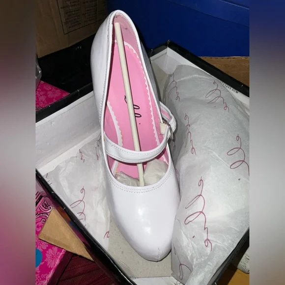 Elegant LADY JANE SZ 10  White Women's Heels great custom accessory new - Picture 8 of 13